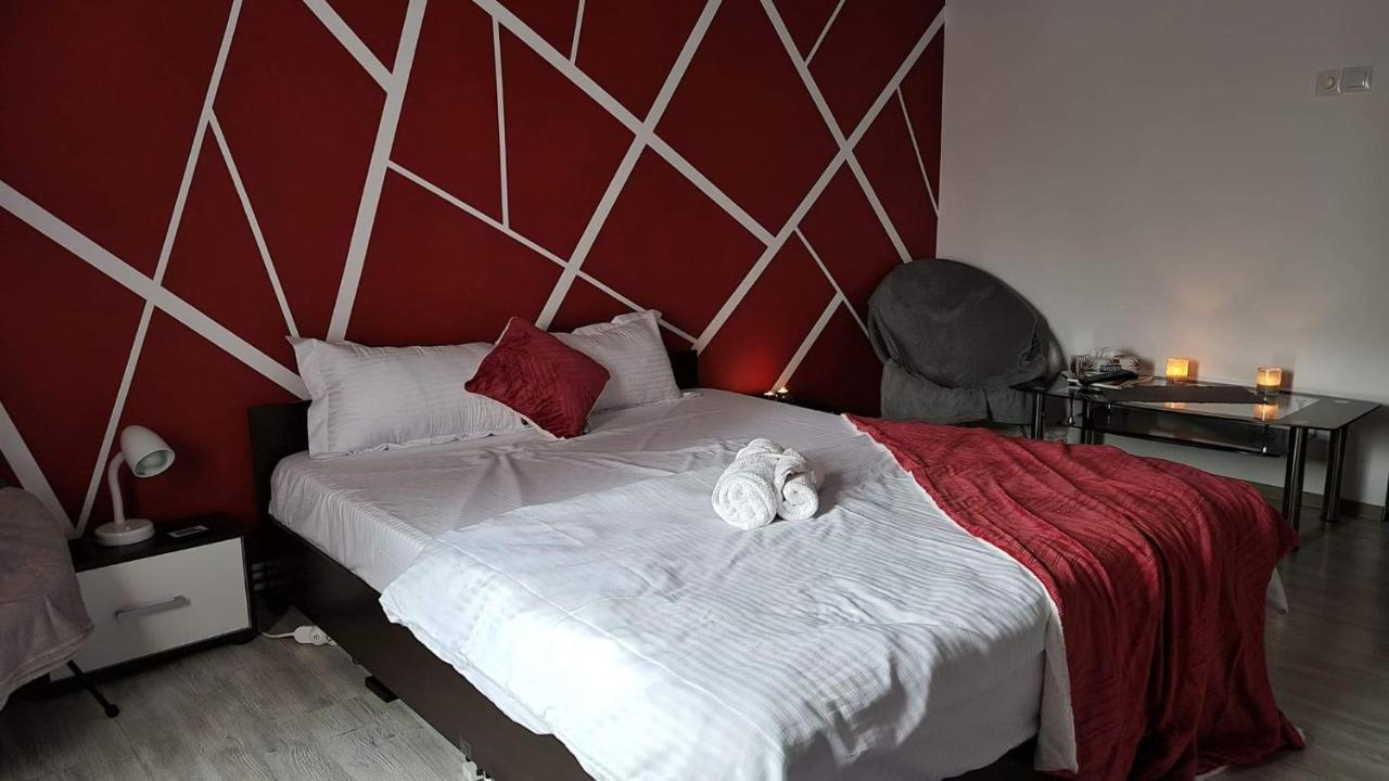 Studio Vale Apartment Hunedoara Exterior photo